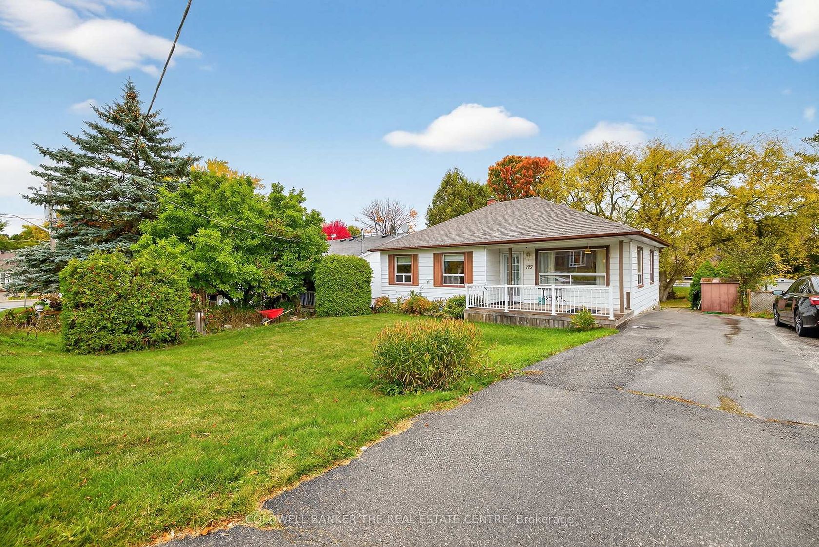 275 Maple Street, College Manor, Newmarket photo number 2