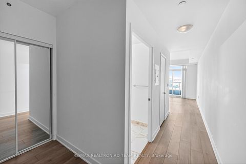 Photo 7 at 717 - 10 Honeycrisp Crescent, Vaughan Corporate Centre, Vaughan