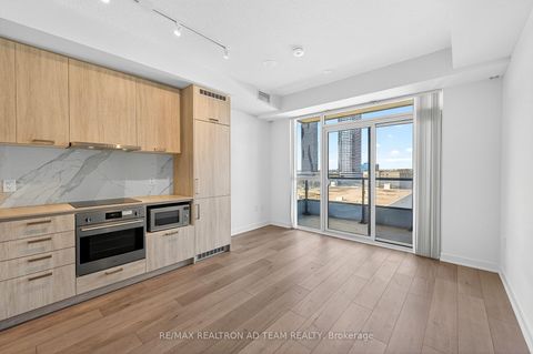 Photo 8 at 717 - 10 Honeycrisp Crescent, Vaughan Corporate Centre, Vaughan