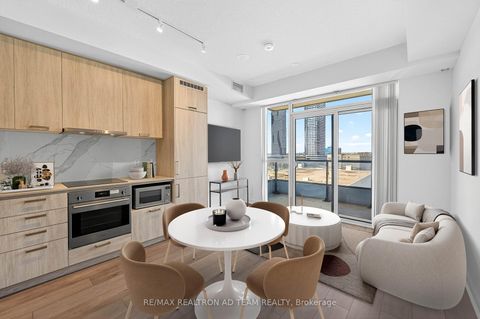 Photo 9 at 717 - 10 Honeycrisp Crescent, Vaughan Corporate Centre, Vaughan