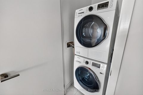 Photo 19 at 717 - 10 Honeycrisp Crescent, Vaughan Corporate Centre, Vaughan