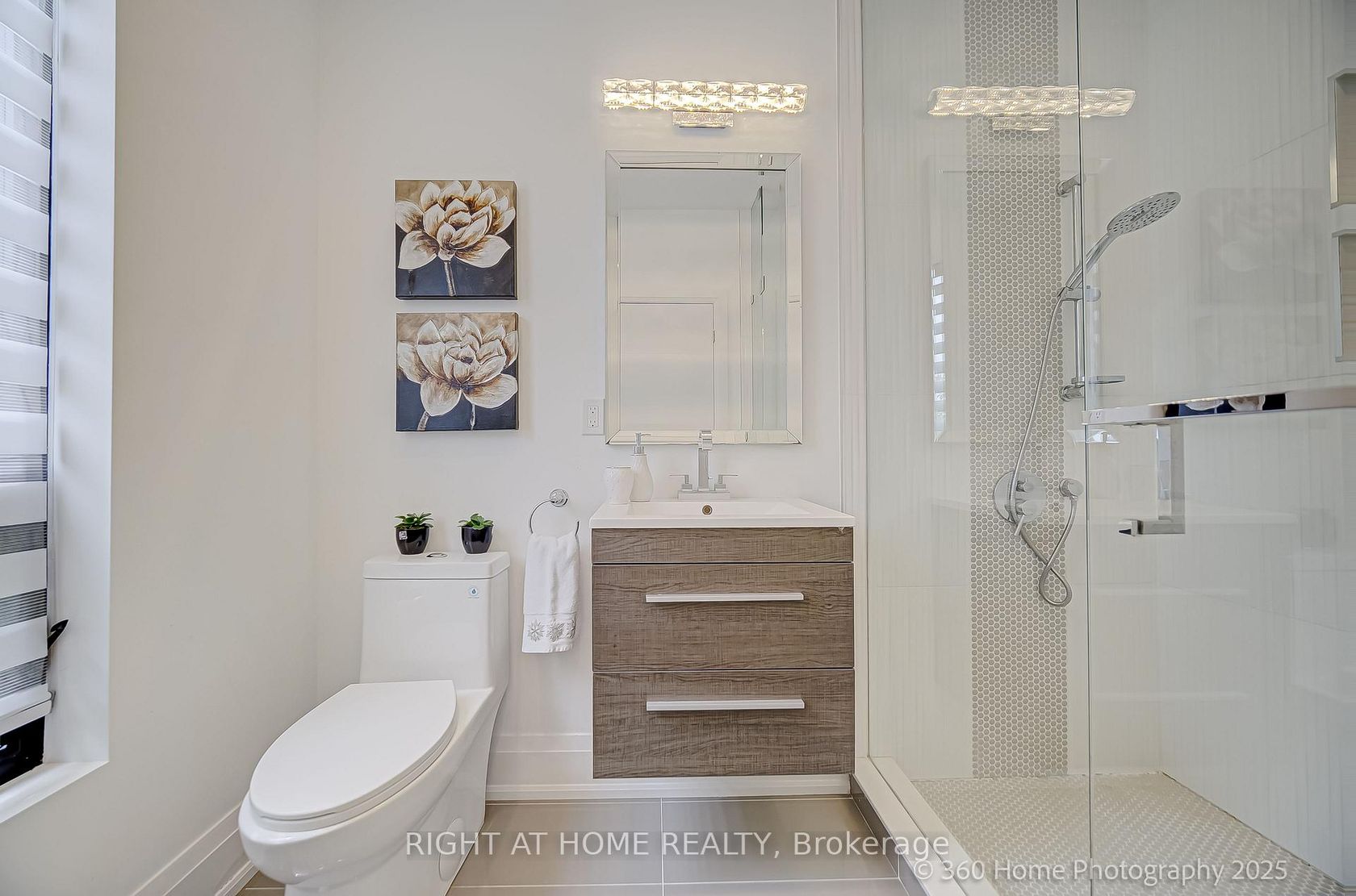 Photo 18 at 238 Renforth Drive, Markland Wood, Toronto Photo 18 at 238 Renforth Drive, Markland Wood, Toronto