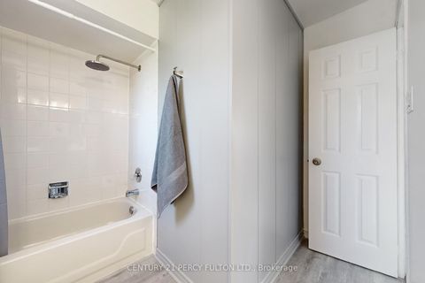 Photo 23 at 50 Freeland Avenue, Bowmanville, Clarington