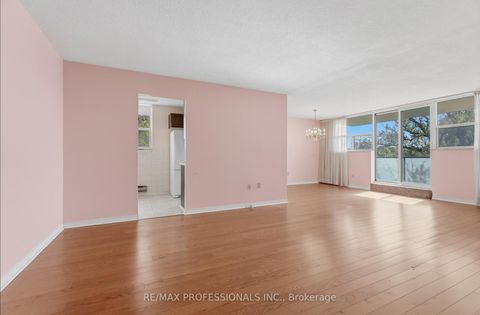 Photo 8 at 405 - 2130 Weston Road, Weston, Toronto