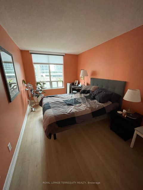 Photo 4 at 601 - 256 Doris Avenue, Willowdale East, Toronto