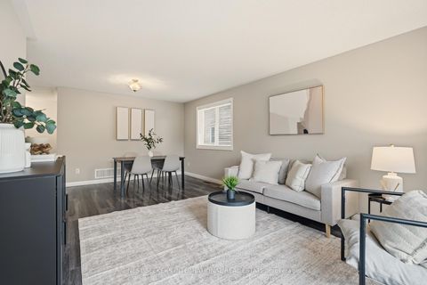 Photo 3 at 20 Player Drive, East Bayfield, Barrie