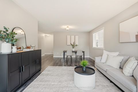 Photo 4 at 20 Player Drive, East Bayfield, Barrie