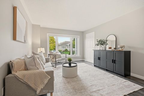 Photo 5 at 20 Player Drive, East Bayfield, Barrie