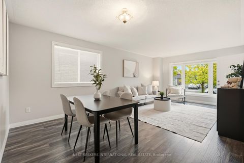 Photo 7 at 20 Player Drive, East Bayfield, Barrie