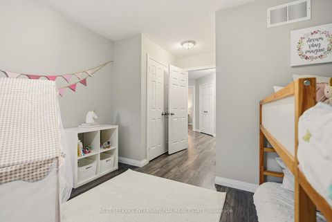 Photo 17 at 20 Player Drive, East Bayfield, Barrie
