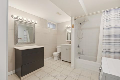 Photo 30 at 20 Player Drive, East Bayfield, Barrie