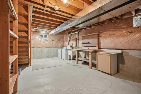 Photo 33 at 20 Player Drive, East Bayfield, Barrie