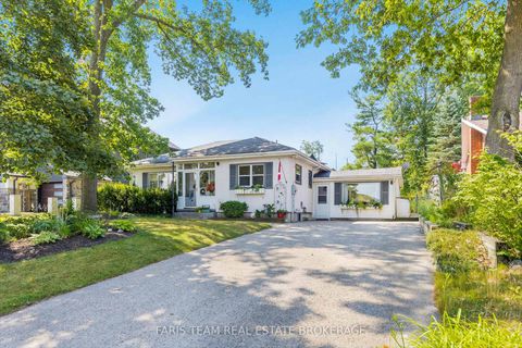 Photo 1 at 302 Sunnidale Road, Sunnidale, Barrie