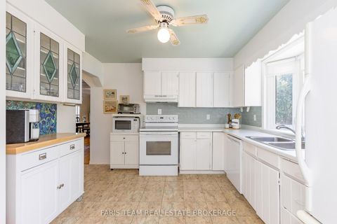 Photo 3 at 302 Sunnidale Road, Sunnidale, Barrie