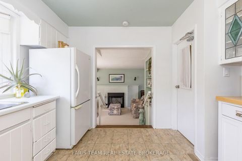 Photo 4 at 302 Sunnidale Road, Sunnidale, Barrie