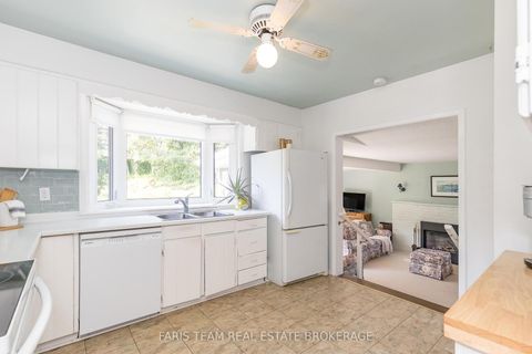 Photo 5 at 302 Sunnidale Road, Sunnidale, Barrie