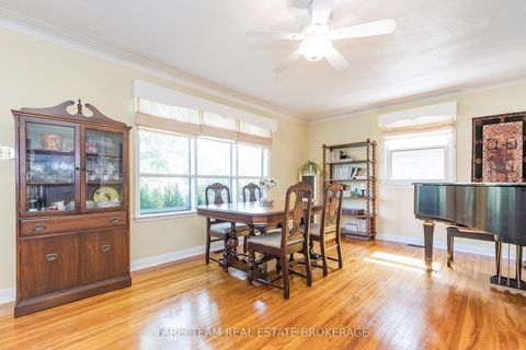 Photo 11 at 302 Sunnidale Road, Sunnidale, Barrie