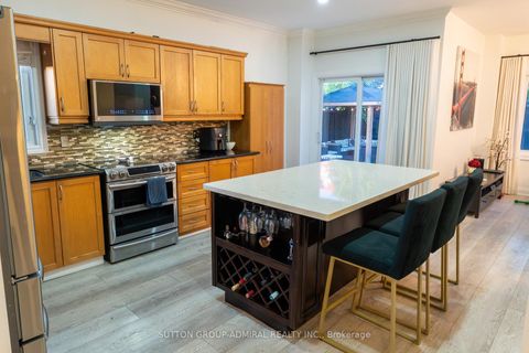 Photo 9 at 2415 Valley Heights Crescent, RO River Oaks, Oakville