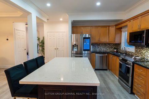 Photo 11 at 2415 Valley Heights Crescent, RO River Oaks, Oakville