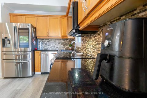 Photo 13 at 2415 Valley Heights Crescent, RO River Oaks, Oakville