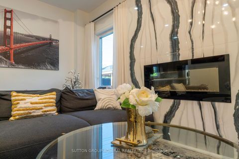 Photo 15 at 2415 Valley Heights Crescent, RO River Oaks, Oakville