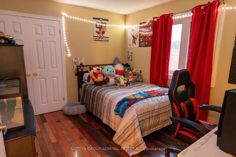 Photo 31 at 2415 Valley Heights Crescent, RO River Oaks, Oakville