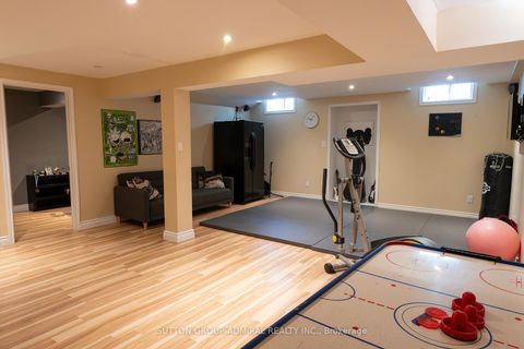 Photo 32 at 2415 Valley Heights Crescent, RO River Oaks, Oakville