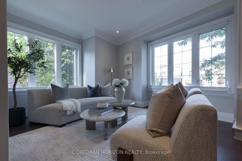 Photo 4 at 77 Rumsey Road, Leaside, Toronto