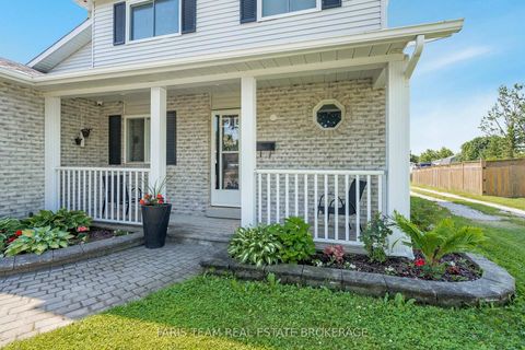 Photo 3 at 2275 Webb Street, Stroud, Innisfil