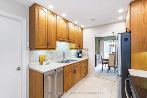 Photo 5 at 2275 Webb Street, Stroud, Innisfil