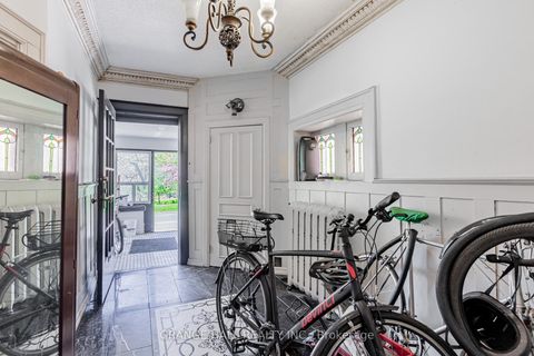 Photo 5 at 189 Parkside Drive, Swansea, Toronto