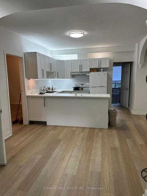 Photo 12 at 189 Parkside Drive, Swansea, Toronto
