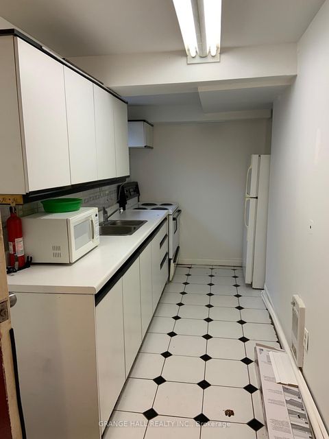 Photo 25 at 189 Parkside Drive, Swansea, Toronto