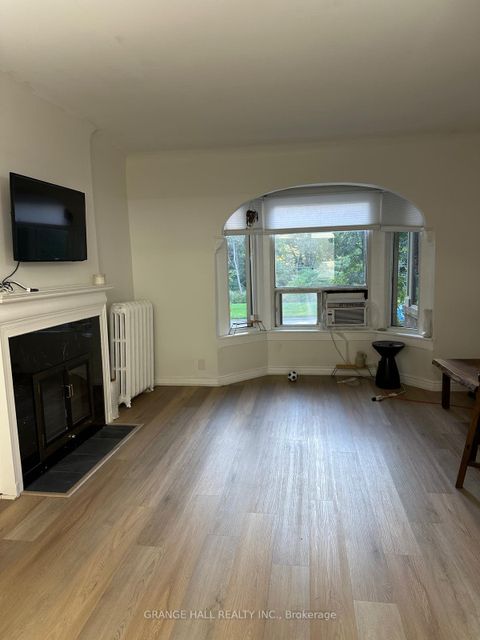 Photo 31 at 189 Parkside Drive, Swansea, Toronto