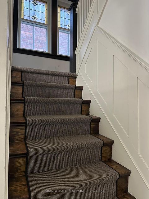 Photo 33 at 189 Parkside Drive, Swansea, Toronto
