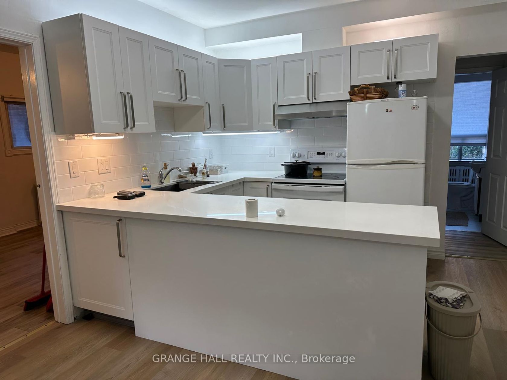 Photo 10 at 189 Parkside Drive, Swansea, Toronto Photo 10 at 189 Parkside Drive, Swansea, Toronto