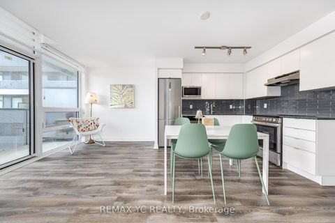 Photo 10 at 715 - 120 Varna Drive, Lawrence, Toronto