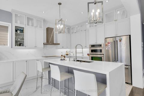 Photo 15 at 15 Cannes Avenue E, Vellore Village, Vaughan