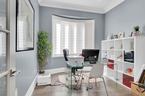 Photo 19 at 15 Cannes Avenue E, Vellore Village, Vaughan