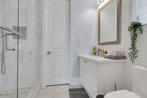 Photo 35 at 15 Cannes Avenue E, Vellore Village, Vaughan