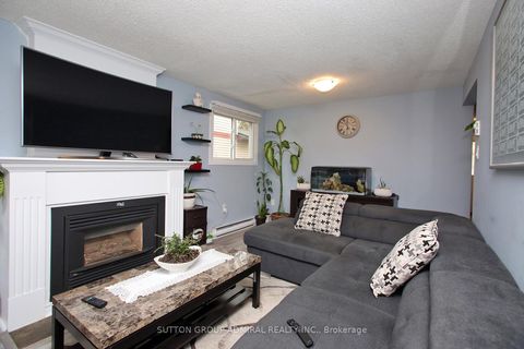 Photo 7 at 39 Corbett Drive, Grove East, Barrie