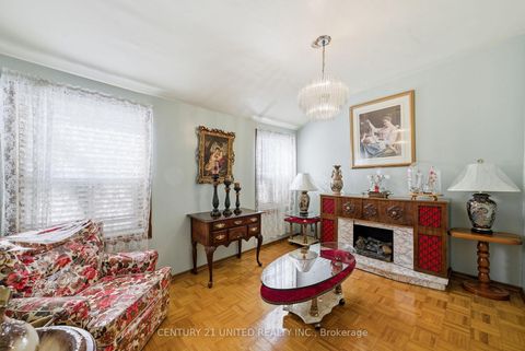 Photo 19 at 226 Palmerston Avenue, Bellwoods, Toronto