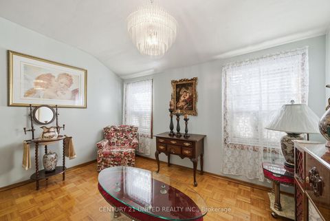 Photo 20 at 226 Palmerston Avenue, Bellwoods, Toronto