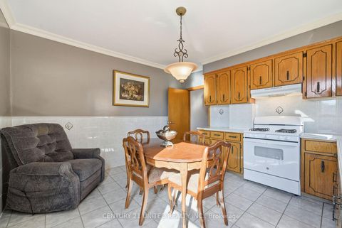 Photo 23 at 226 Palmerston Avenue, Bellwoods, Toronto