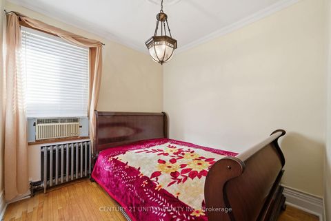 Photo 26 at 226 Palmerston Avenue, Bellwoods, Toronto