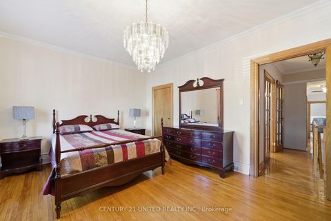 Photo 32 at 226 Palmerston Avenue, Bellwoods, Toronto