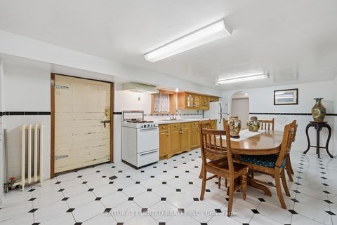 Photo 35 at 226 Palmerston Avenue, Bellwoods, Toronto
