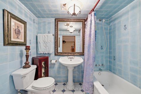 Photo 43 at 226 Palmerston Avenue, Bellwoods, Toronto