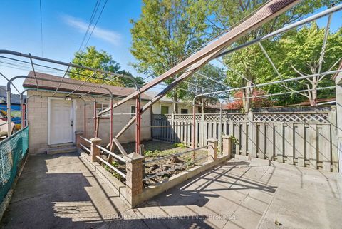 Photo 45 at 226 Palmerston Avenue, Bellwoods, Toronto