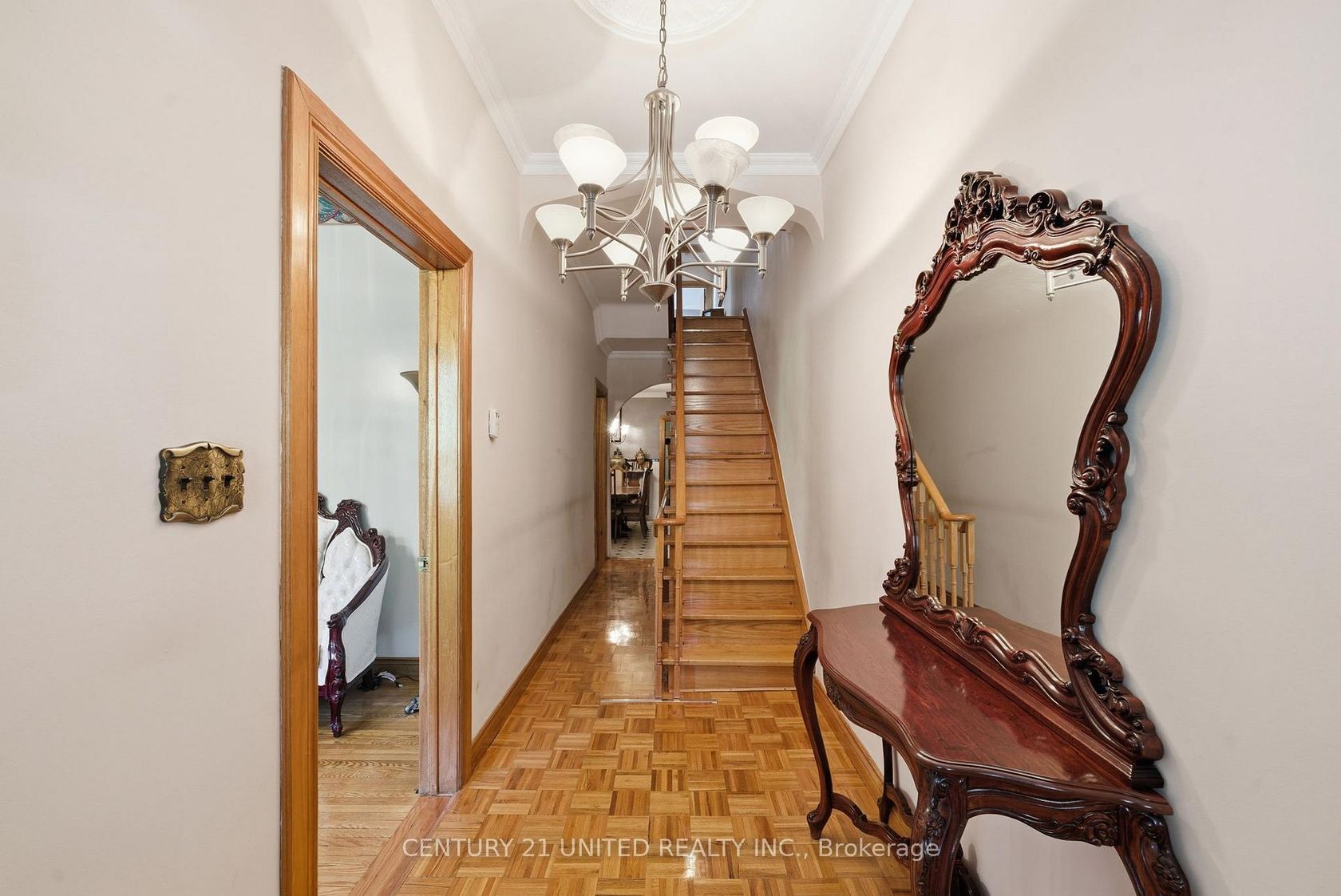 Photo 4 at 226 Palmerston Avenue, Bellwoods, Toronto Photo 4 at 226 Palmerston Avenue, Bellwoods, Toronto